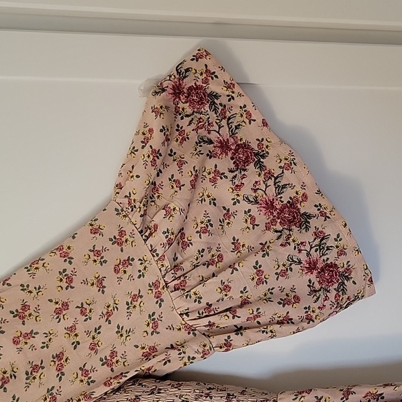 Xhilaration size L, Mauve & red flower print dress. - Picture 2 of 3